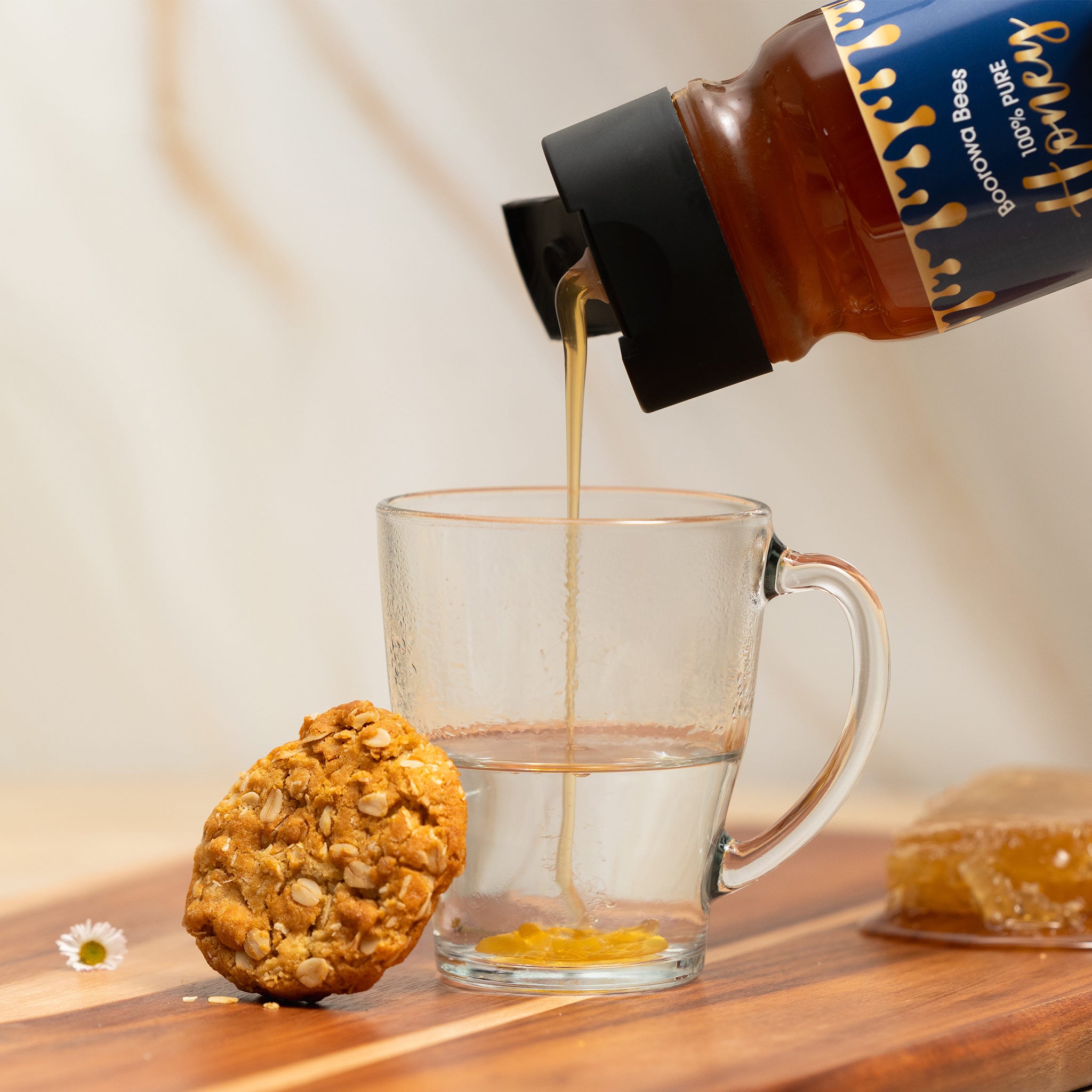 Premium Raw Australian Bush Honey – 500g Squeezy Bottle